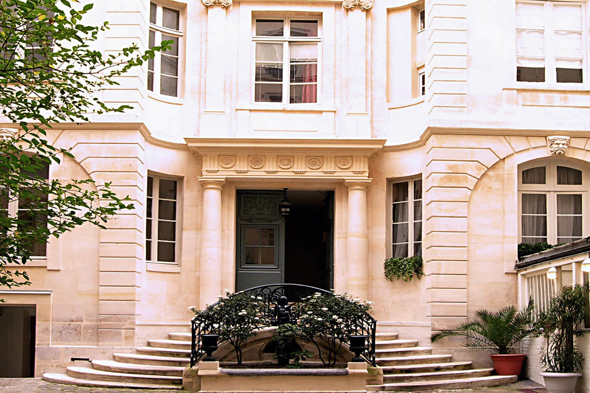 Vue extérieure du studio photo Le BeauKal. Hôtel de Launay